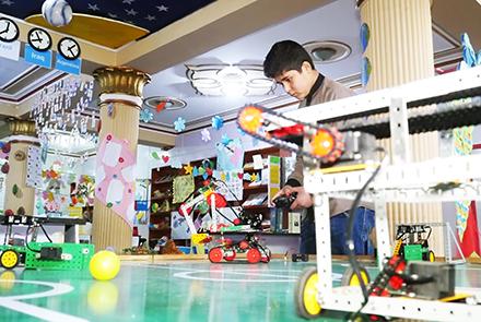 نمایشگاه ابزارهای هوشمند رباتیک در کابل برگزار شد , افغان تراول afghantravelaf