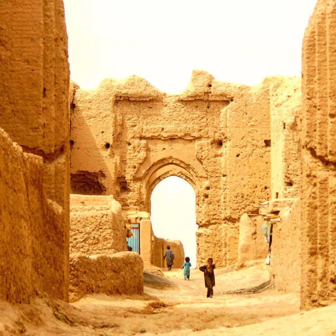 قلعه تاریخی بُست , افغان تراول afghantravelaf